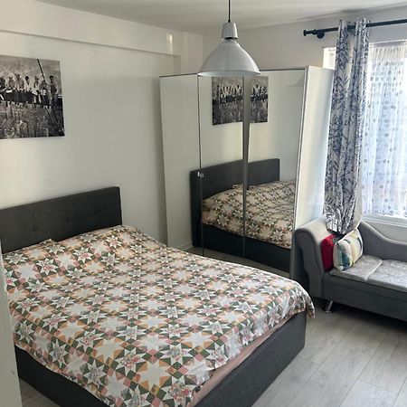 Cosy 2-Bedroom Flat In Finsbury Park, Modern, Convenient & Close To Central London! Extérieur photo