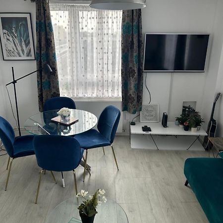 Cosy 2-Bedroom Flat In Finsbury Park, Modern, Convenient & Close To Central London! Extérieur photo