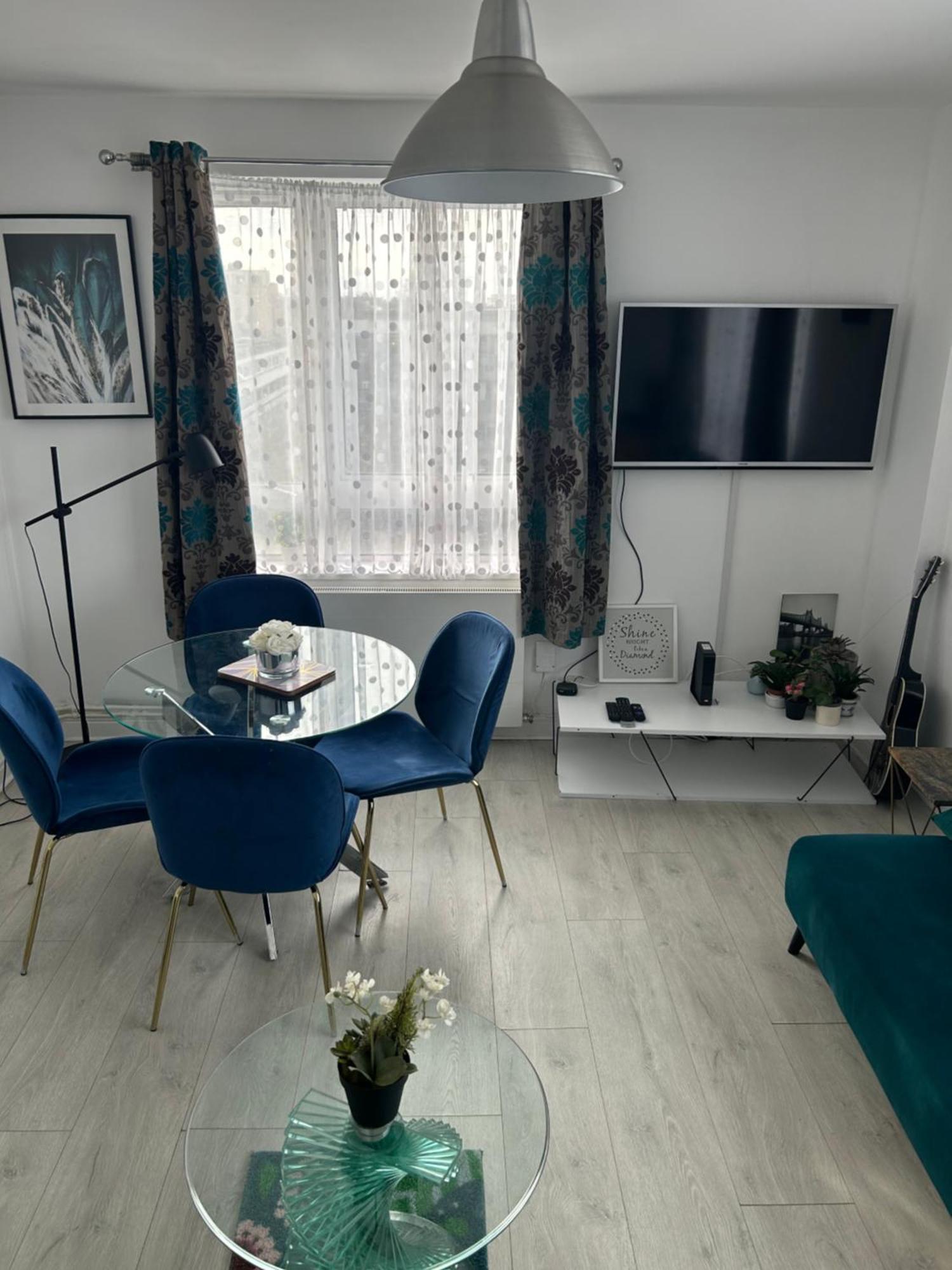 Cosy 2-Bedroom Flat In Finsbury Park, Modern, Convenient & Close To Central London! Extérieur photo